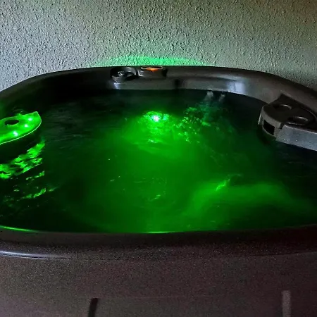 Gite De Magneux - Spa/Jacuzzi Vezelin-sur-Loire Exterior foto